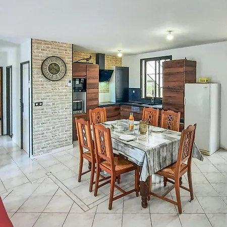 Gorgeous In With Kitchen Holiday home Bacilly