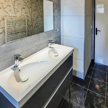 Hébergement de vacances 2 Bedroom Stunning In *