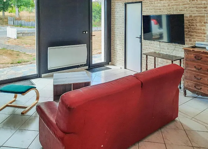 2 Bedroom Stunning In *