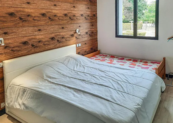 Hébergement de vacances 2 Bedroom Stunning In *