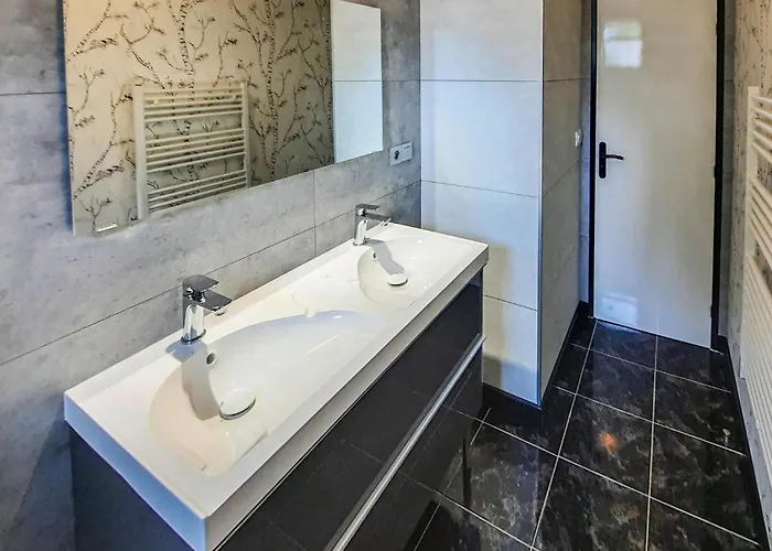 Hébergement de vacances 2 Bedroom Stunning In *